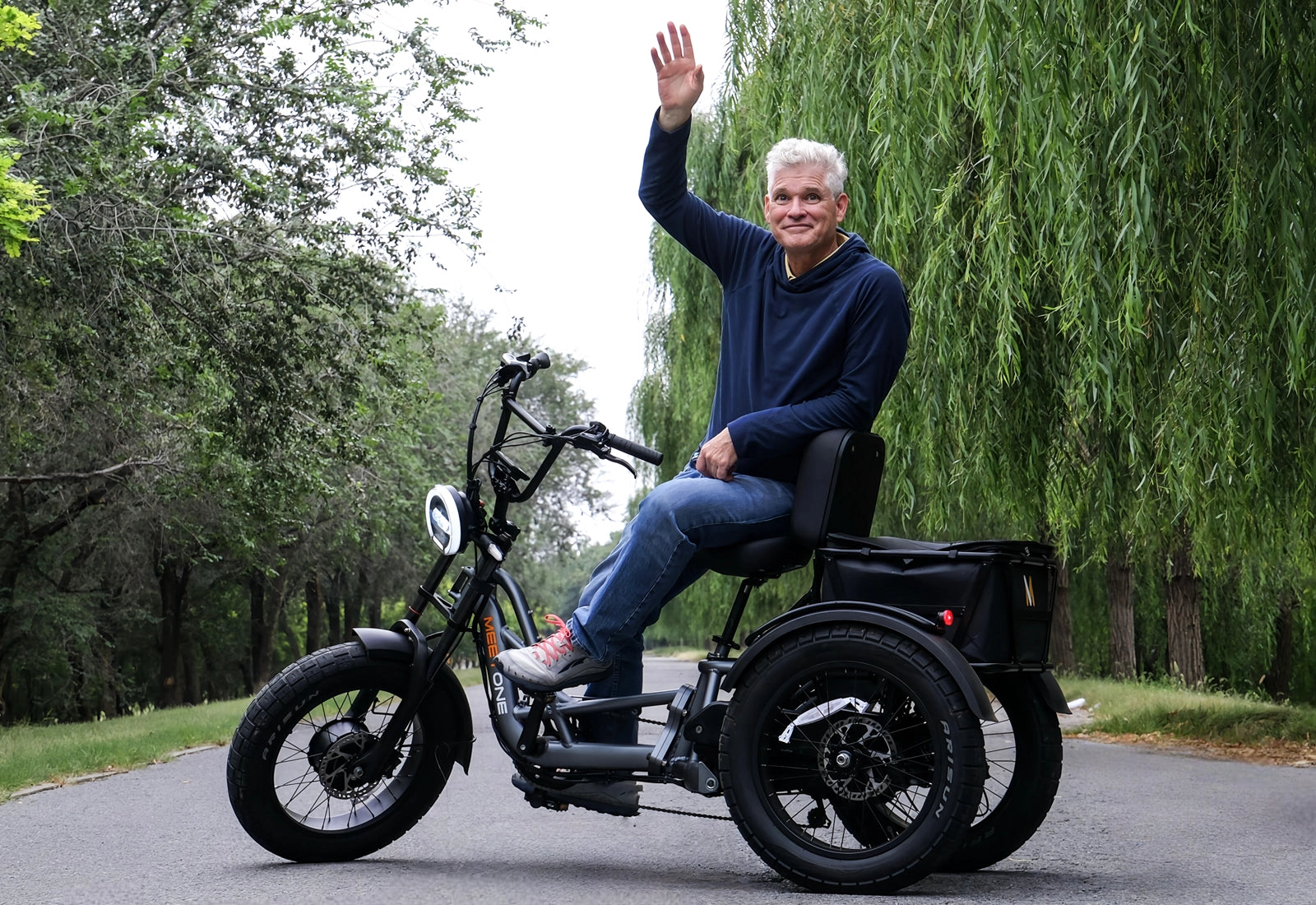 2,400-Watt Dual-Motor E-Trike Powers Up to 25 MPH